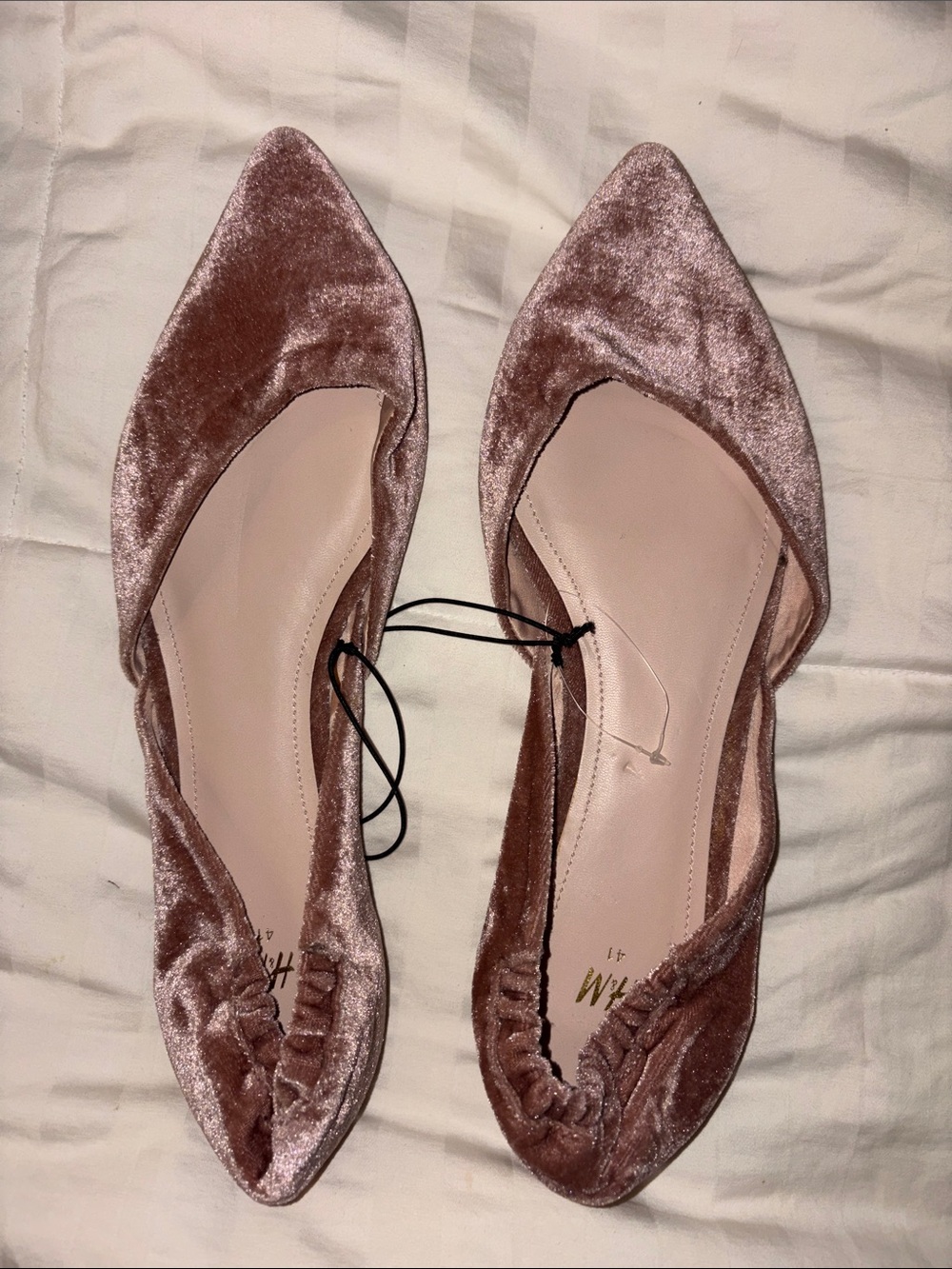 Trendy Brand New Velvet Pointed-Toe Flats in Dusty Rose🔥
